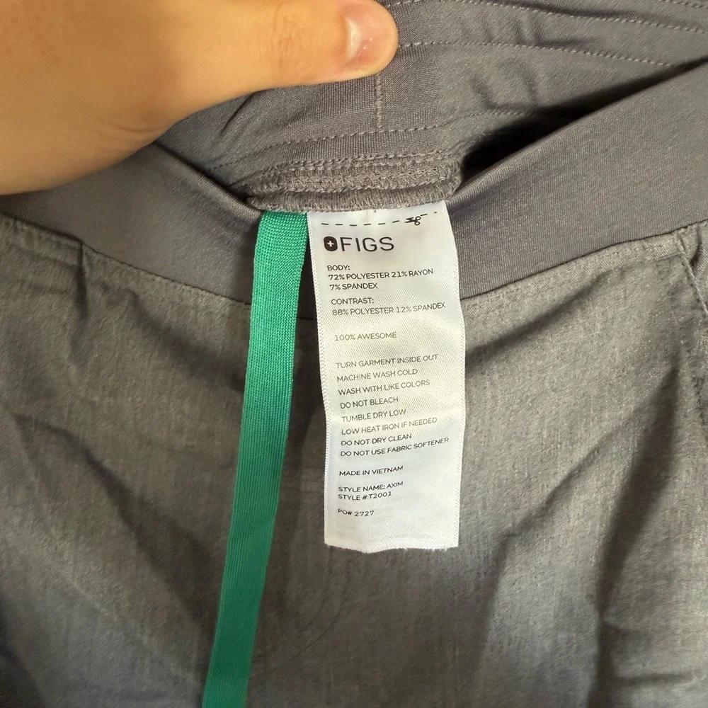 Men’s Gray FIGS Axim Cargo Scrub Straight Leg Pants With Pockets Size Medium
